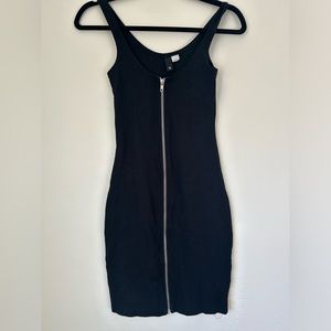 Zip up front black mini dress by divided H&M size 4